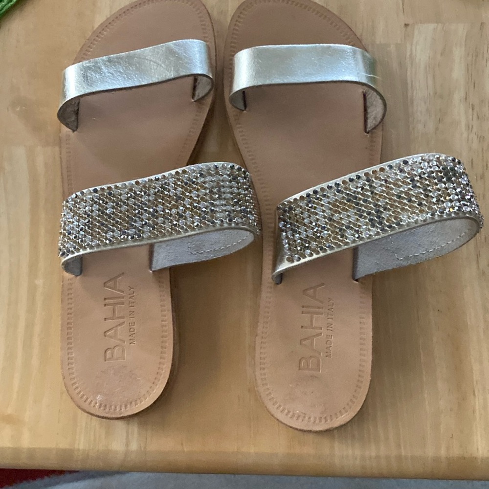 Gold sandals only wore once made in Italy size 6